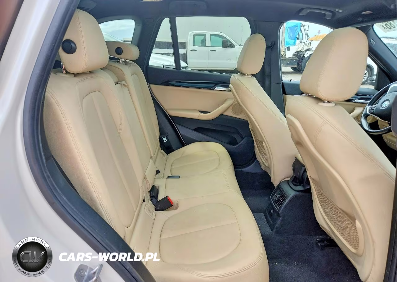 2018 BMW X1 Sdrive28I VIN:WBXHU7C39J5H43417 - 11