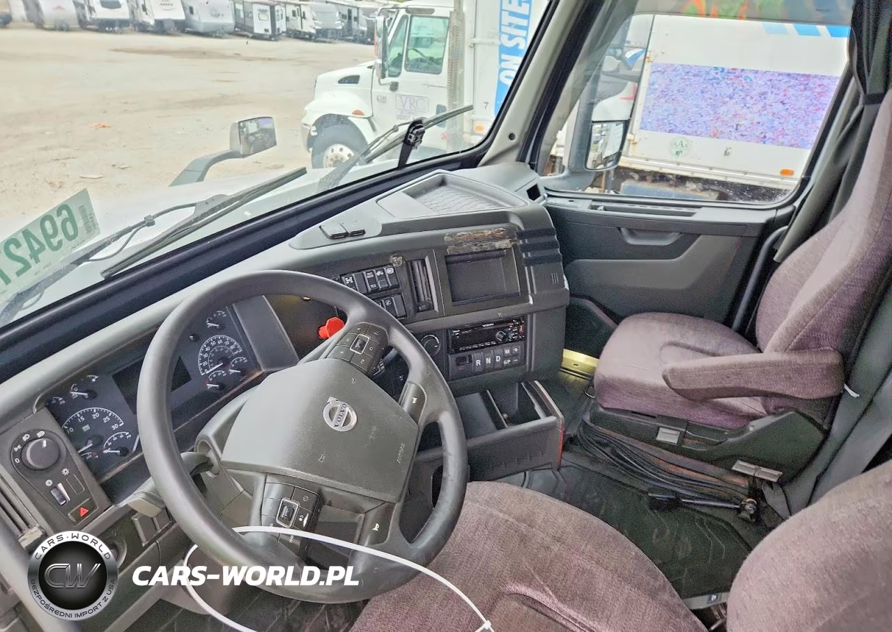 VOLVO VN VNL VIN:4V4NC9EH3LN236993 - 8