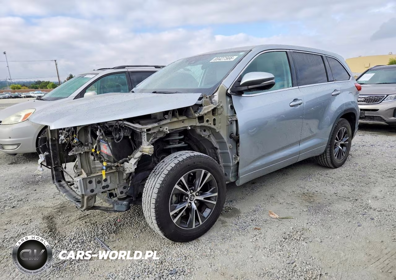 2018 Toyota Highlander Le – zdjęcie 1 z 13