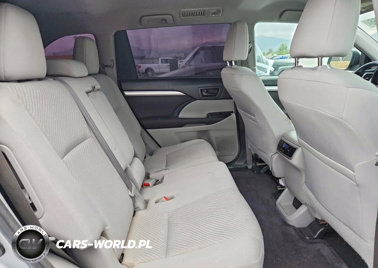 2018 Toyota Highlander Le VIN:5TDZARFH3JS034342 - 11