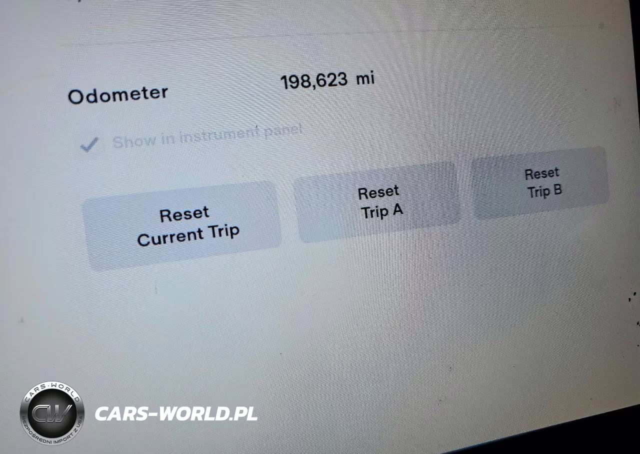 2017 Tesla Model S VIN:5YJSA1E28HF225365 - 9