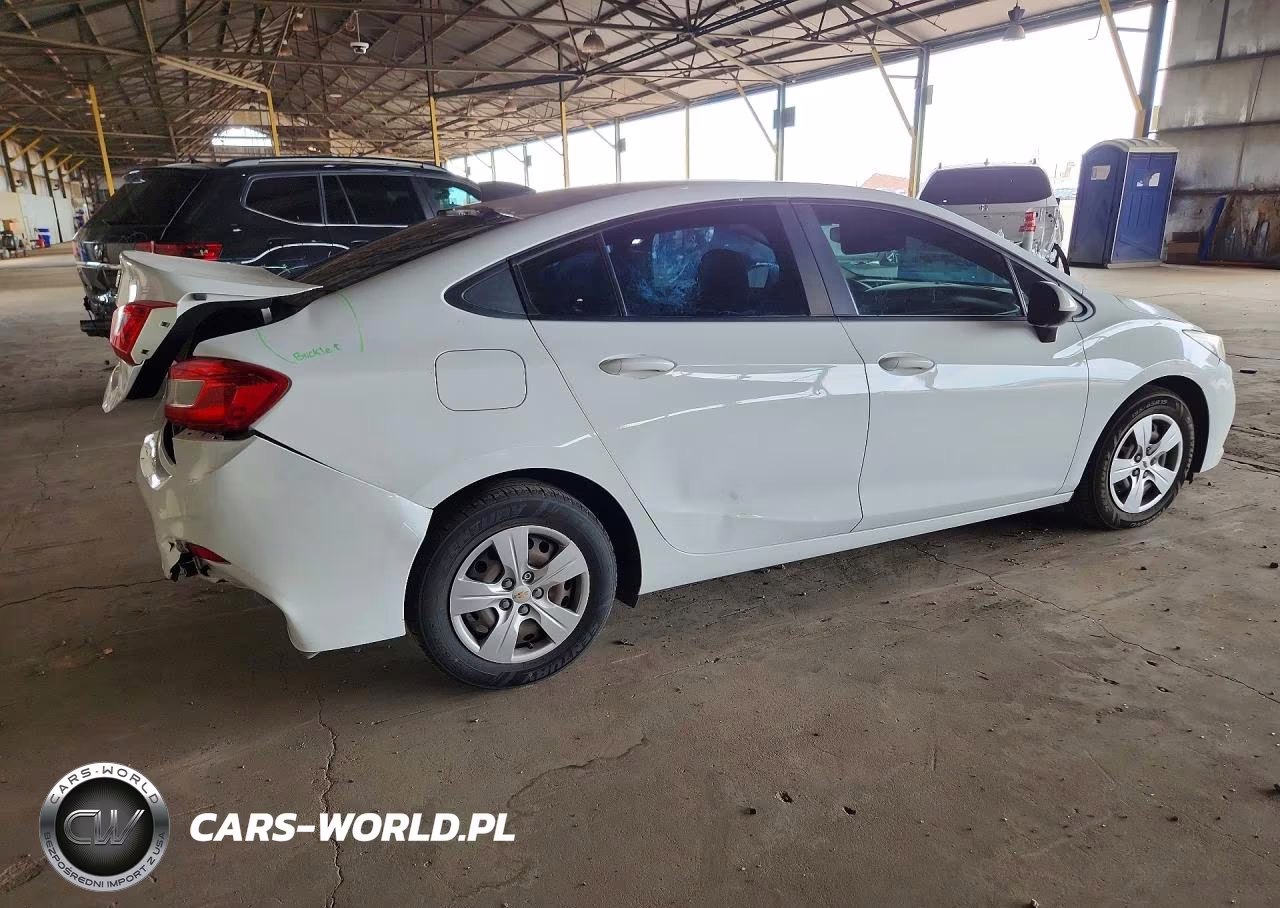 2017 Chevrolet Cruze Ls VIN:1G1BC5SMXH7119313 - 3