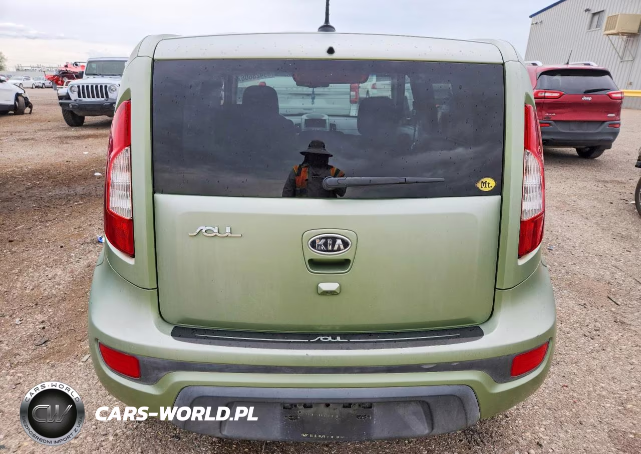 2012 Kia Soul + VIN:KNDJT2A60C7369074 - 6