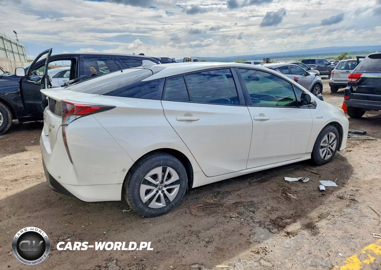 2017 Toyota Prius Two VIN:JTDKBRFU7H3055993 - 3