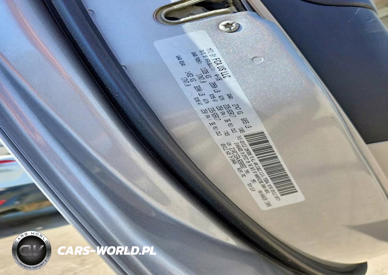 2018 Chrysler Pacifica Touring L Plus VIN:2C4RC1EG4JR260922 - 13