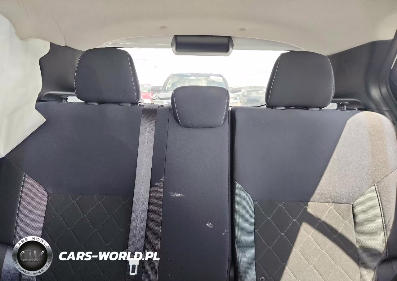 2018 Nissan Kicks S VIN:3N1CP5CU8JL521477 - 10