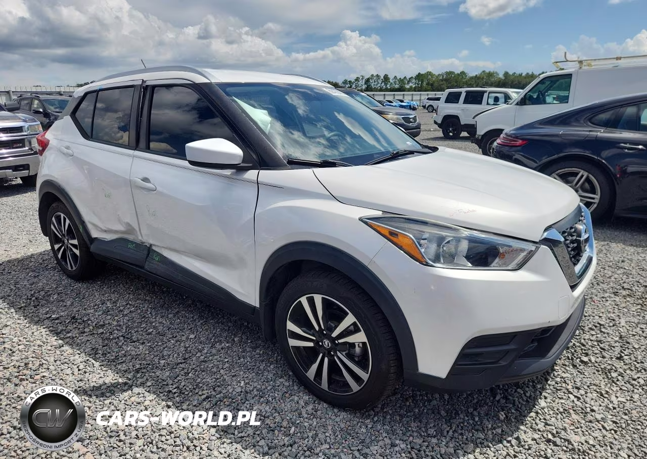 2018 Nissan Kicks S VIN:3N1CP5CU8JL521477 - 4