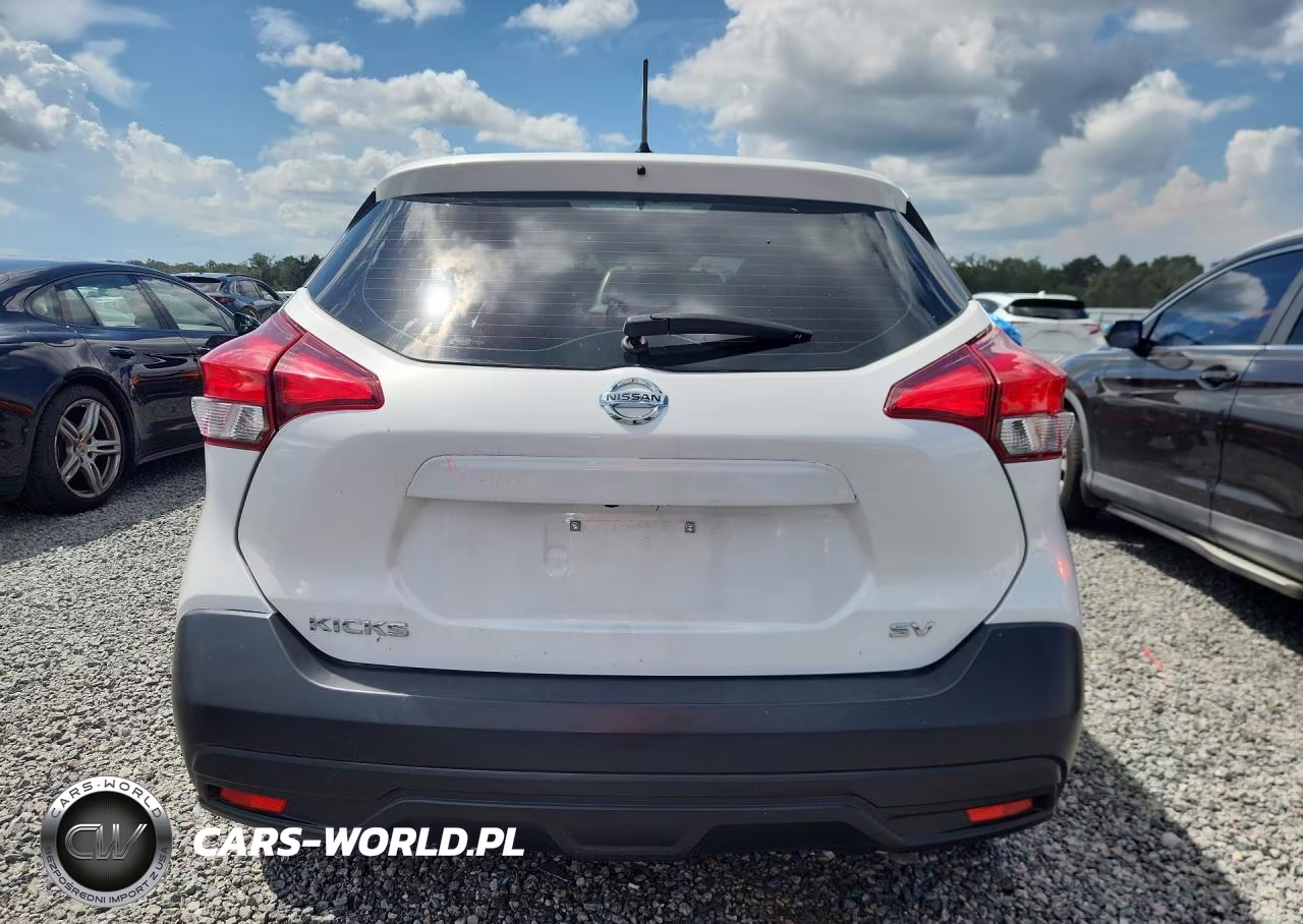 2018 Nissan Kicks S VIN:3N1CP5CU8JL521477 - 6