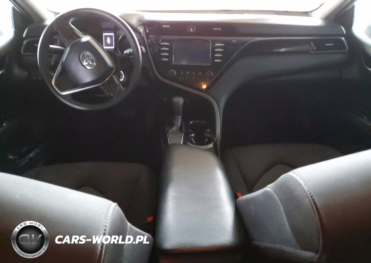 2019 Toyota Camry Le VIN:4T1B11HK9KU238826 - 8