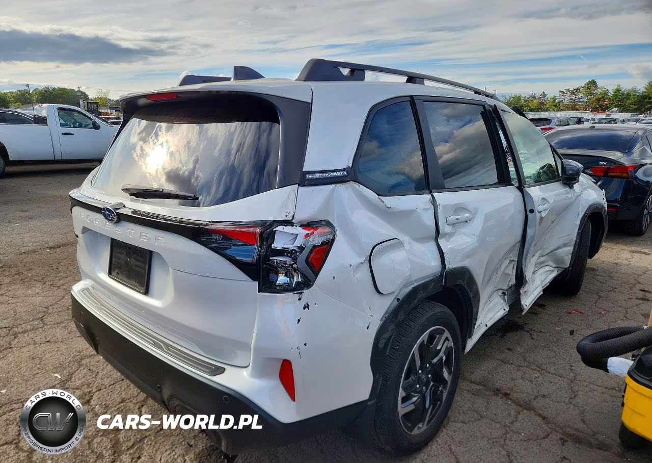 2025 Subaru Forester Limited VIN:JF2SLDRC1SH505877 - 3