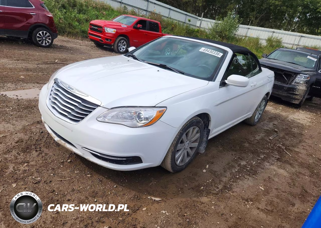 2012 Chrysler 200 Touring VIN:1C3BCBEB1CN121931 - 1