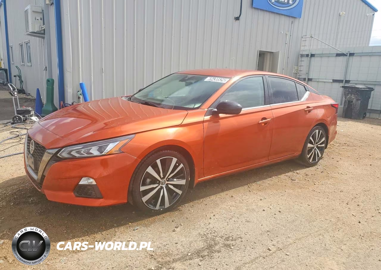 2022 Nissan Altima Sr – zdjęcie 1 z 12