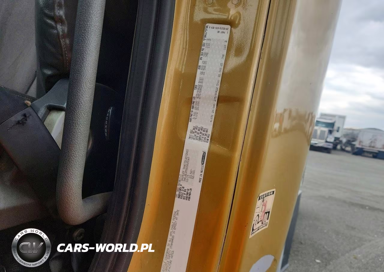 2016 Freightliner Cascadia 125 Semi Truck VIN:3AKJGLD58GSGU5365 - 13