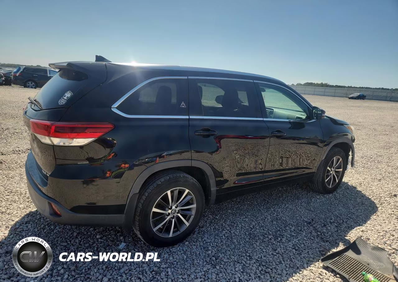 2017 Toyota Highlander Xle VIN:5TDJZRFH1HS441172 - 3