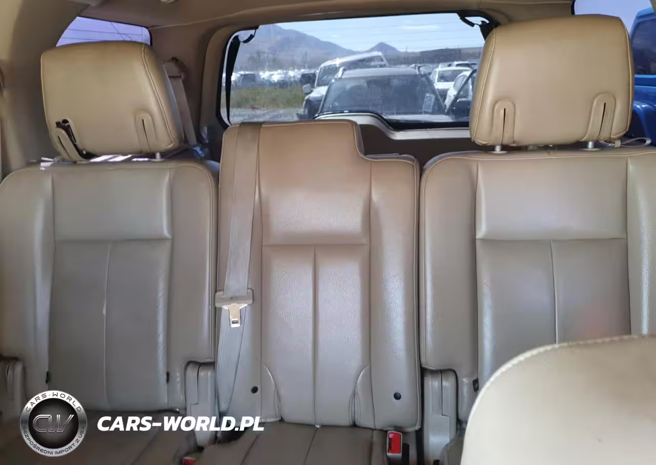 2010 Ford Expedition Eddie Bauer VIN:1FMJU1J54AEB19291 - 10
