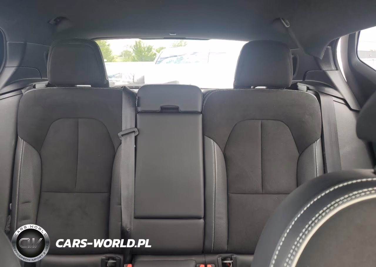 2021 Volvo Xc40 T5 R-Design VIN:YV4162UM2M2396712 - 10