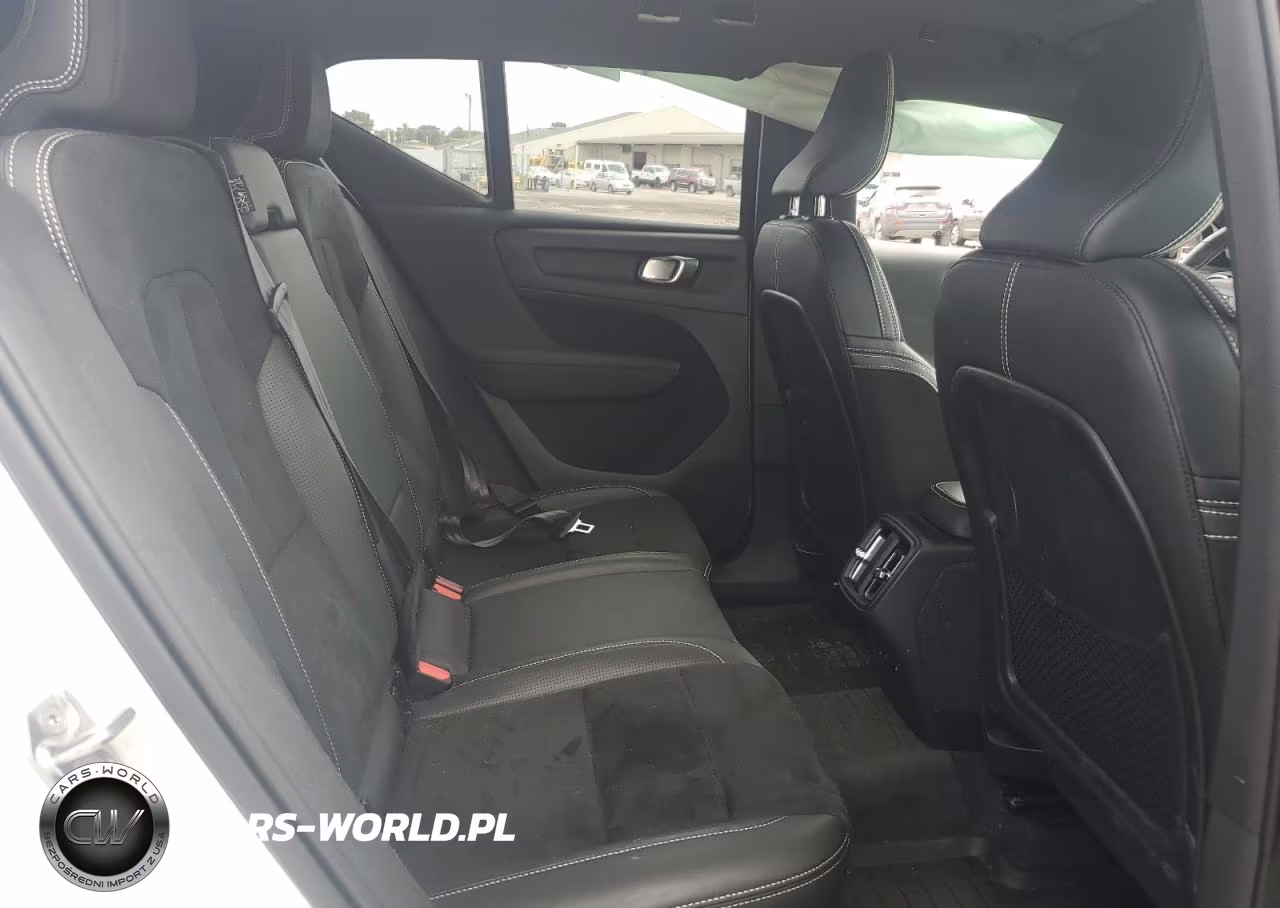 2021 Volvo Xc40 T5 R-Design VIN:YV4162UM2M2396712 - 11