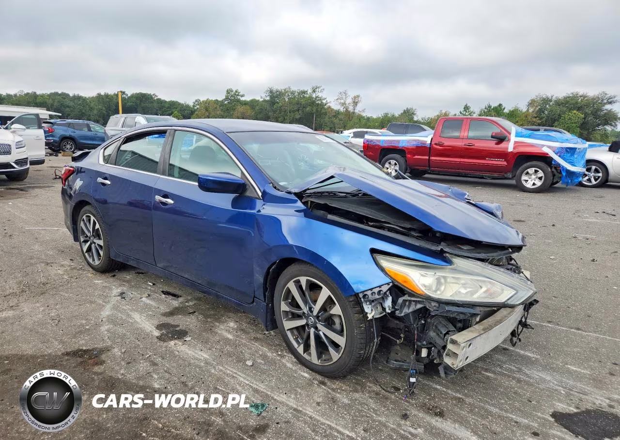 2017 Nissan Altima 2.5 VIN:1N4AL3AP1HC273909 - 4