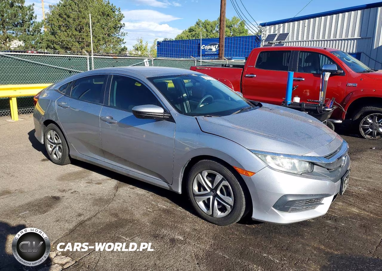 2018 Honda Civic Lx VIN:19XFC2F5XJE005358 - 4