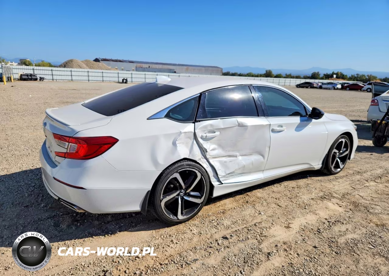 2018 Honda Accord Sport VIN:1HGCV1F3XJA226873 - 3