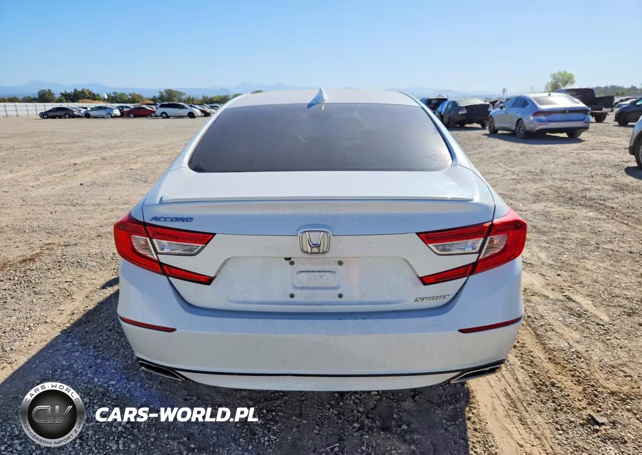 2018 Honda Accord Sport VIN:1HGCV1F3XJA226873 - 6