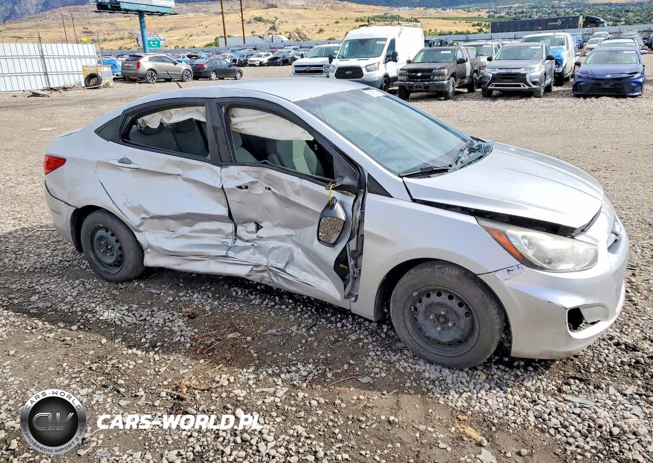 2012 Hyundai Accent Gls VIN:KMHCT4AE8CU116156 - 4