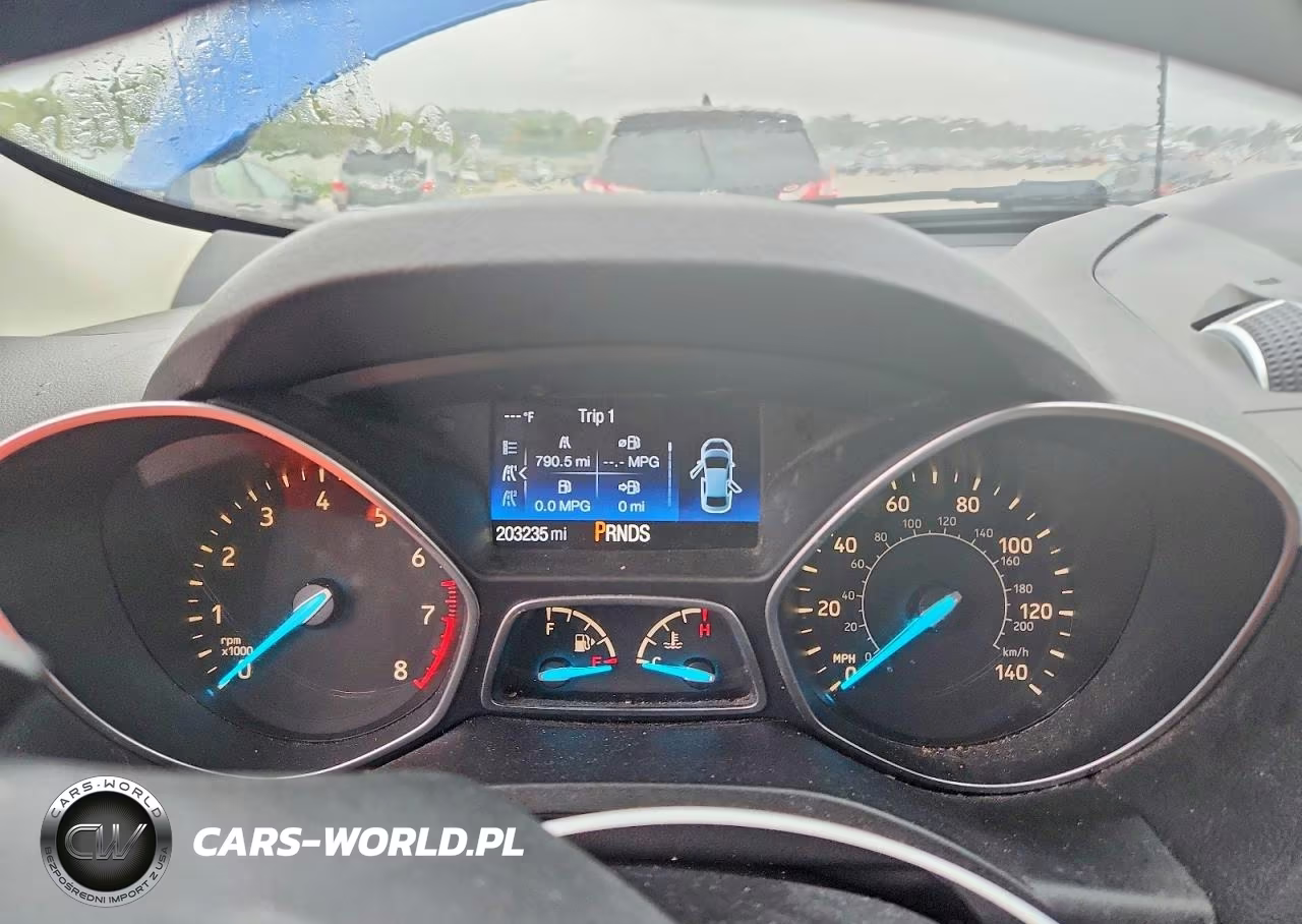 2017 Ford Escape Se VIN:1FMCU9GD8HUB01446 - 9
