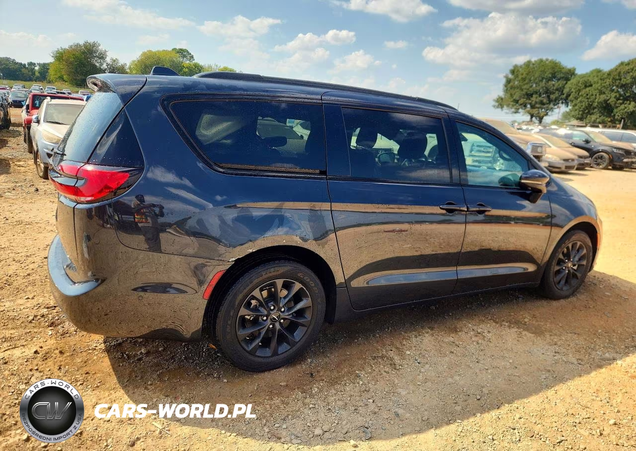 2021 Chrysler Pacifica Touring L VIN:2C4RC1BG7MR503356 - 3