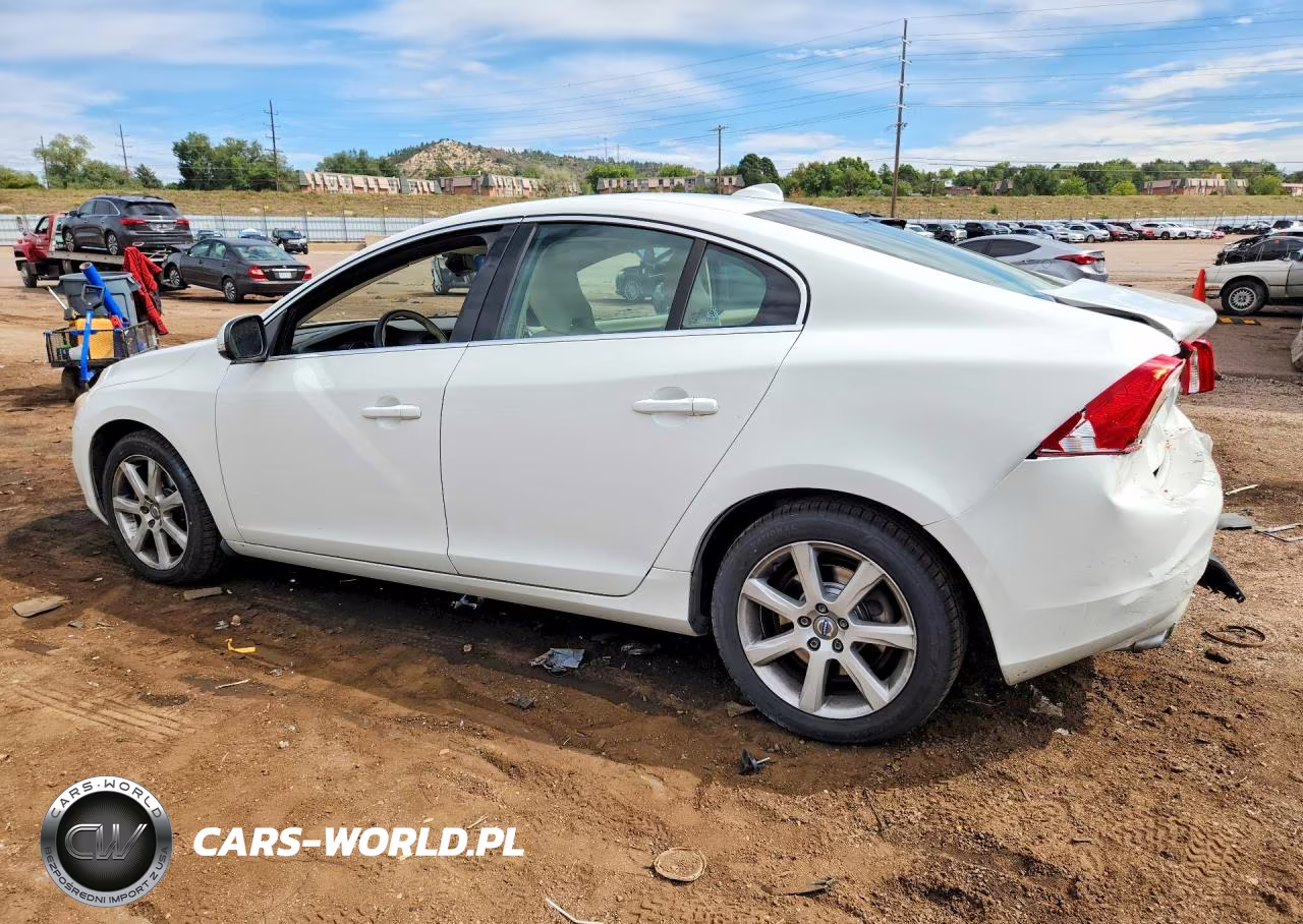2016 Volvo S60 Premier VIN:YV126MFK5G2402337 - 2