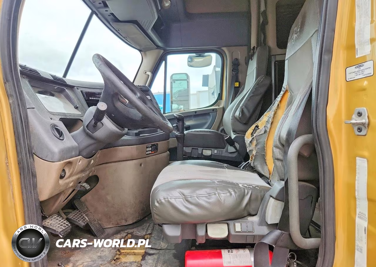 2016 Freightliner Cascadia 125 Semi Truck VIN:3AKJGLD52GSGU5362 - 7