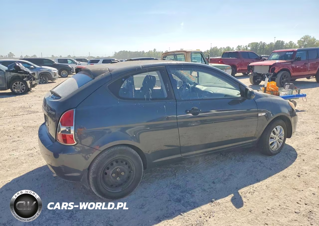 2011 Hyundai Accent Gs VIN:KMHCM3AC5BU201475 - 3