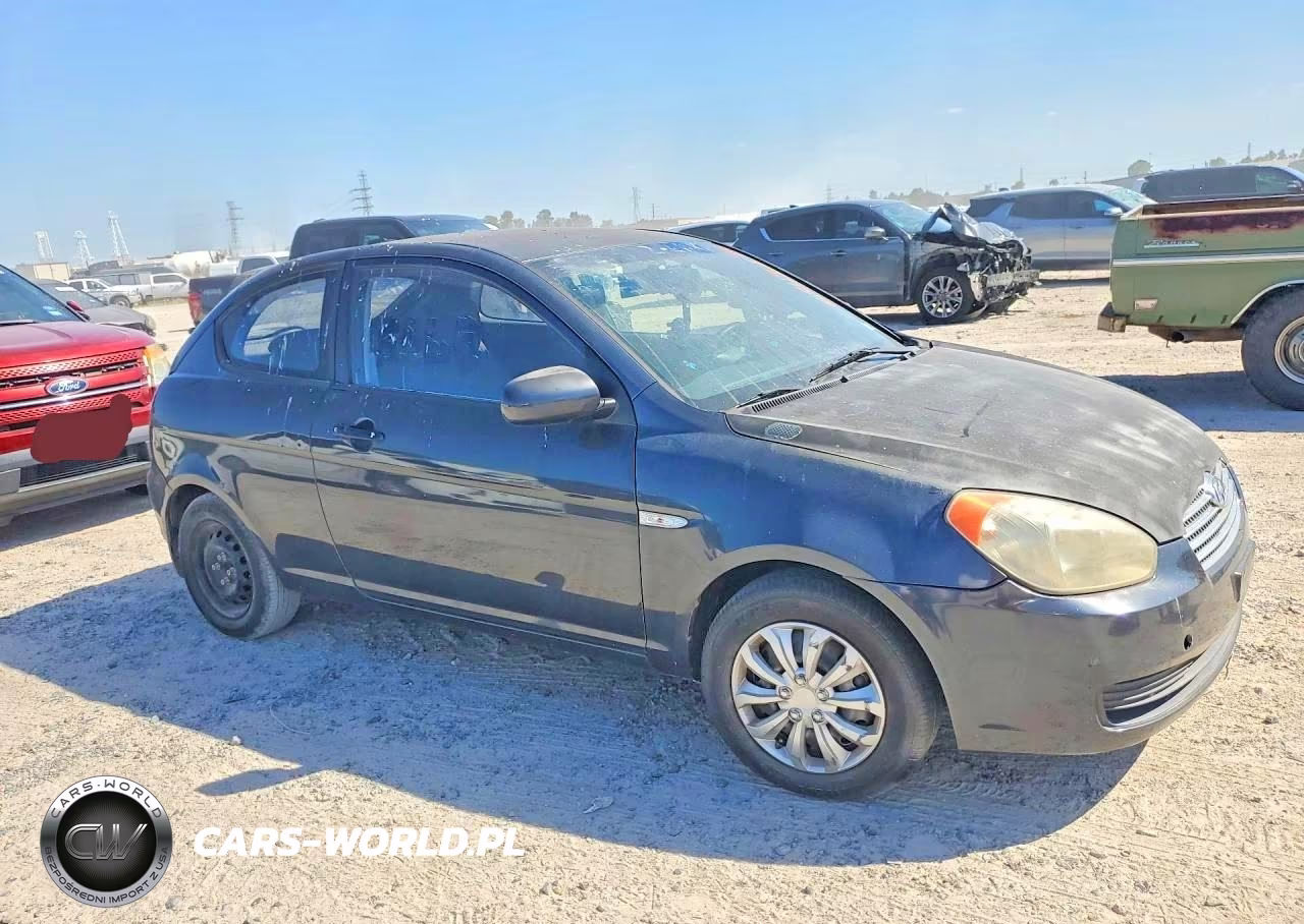 2011 Hyundai Accent Gs VIN:KMHCM3AC5BU201475 - 4