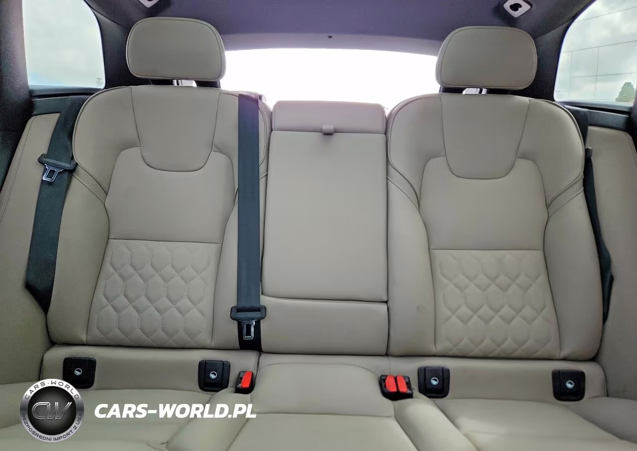 2026 Volvo Xc60 Plus VIN:YV4M12RC4T1297163 - 10