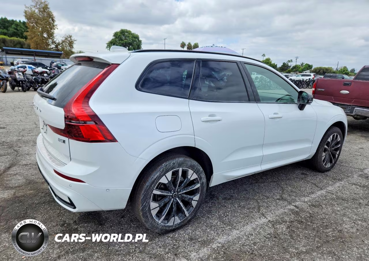 2026 Volvo Xc60 Plus VIN:YV4M12RC4T1297163 - 3