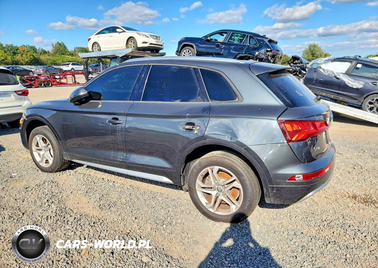 2018 Audi Q5 Premium VIN:WA1ANAFY6J2022707 - 2