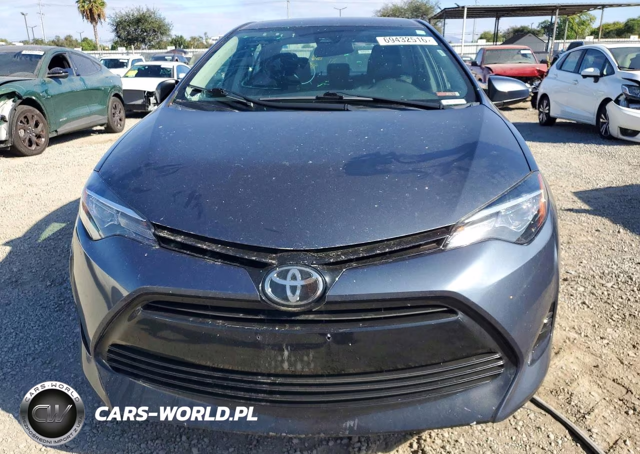 2017 Toyota Corolla Le VIN:2T1BURHE7HC903507 - 5