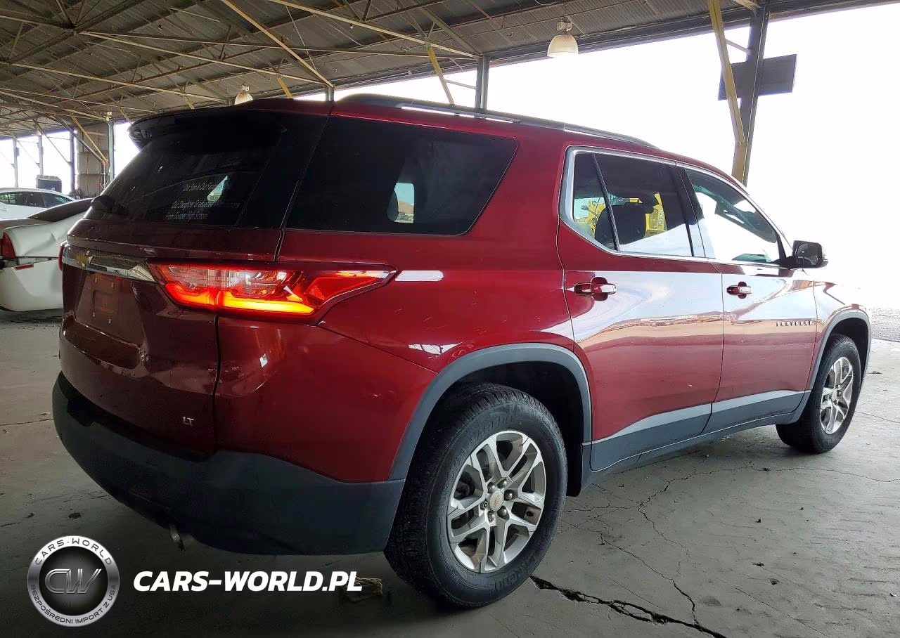 2019 Chevrolet Traverse Lt VIN:1GNERGKWXKJ126747 - 3