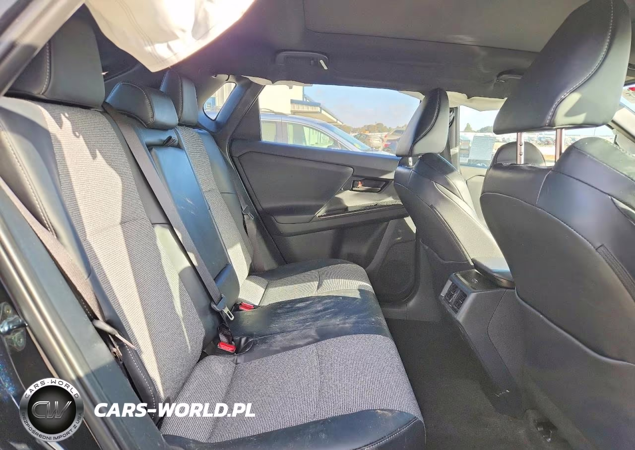 2026 Toyota Bz Xle Plus VIN:JTMBCAEB7TA012306 - 11