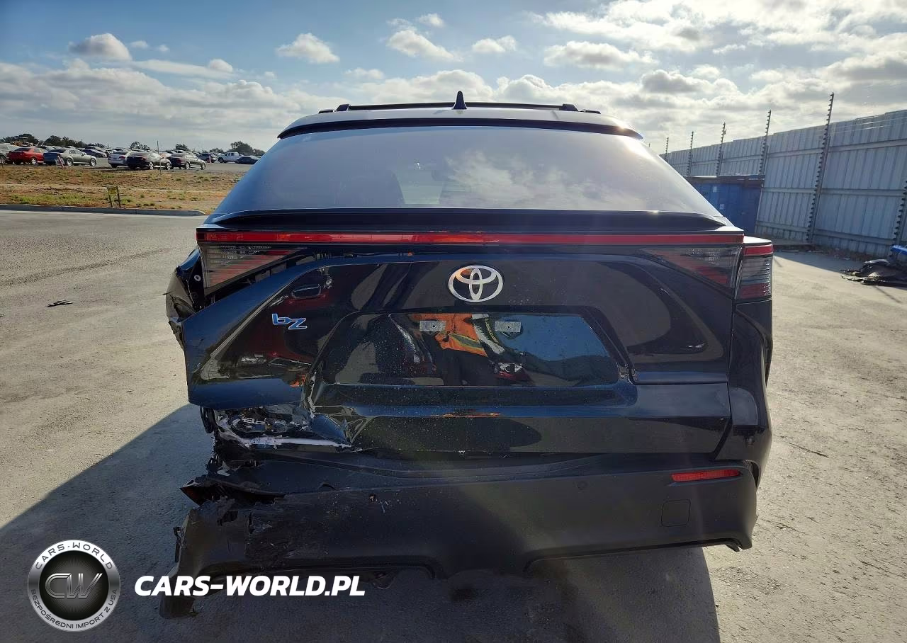 2026 Toyota Bz Xle Plus VIN:JTMBCAEB7TA012306 - 6