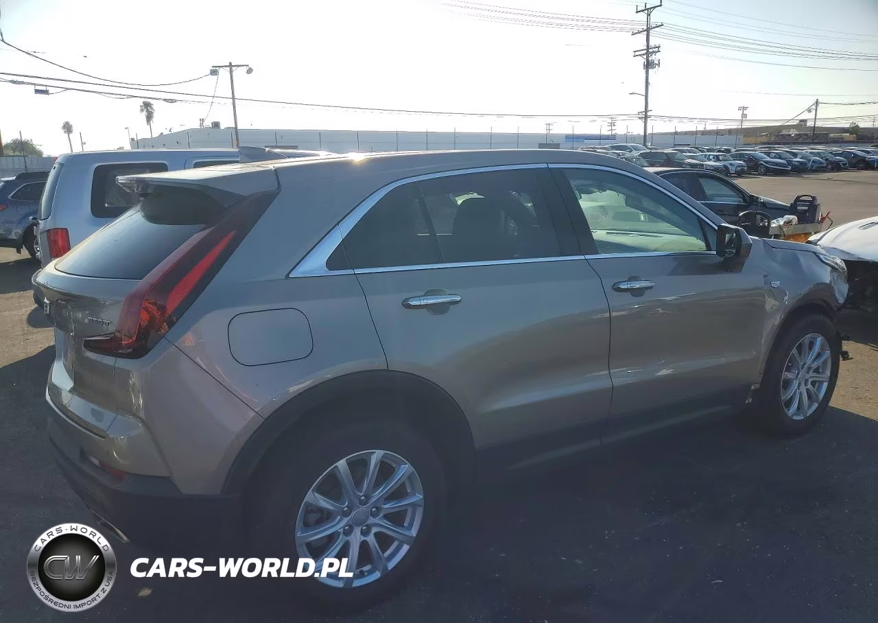 2023 Cadillac Xt4 Luxury VIN:1GYAZAR48PF108650 - 3