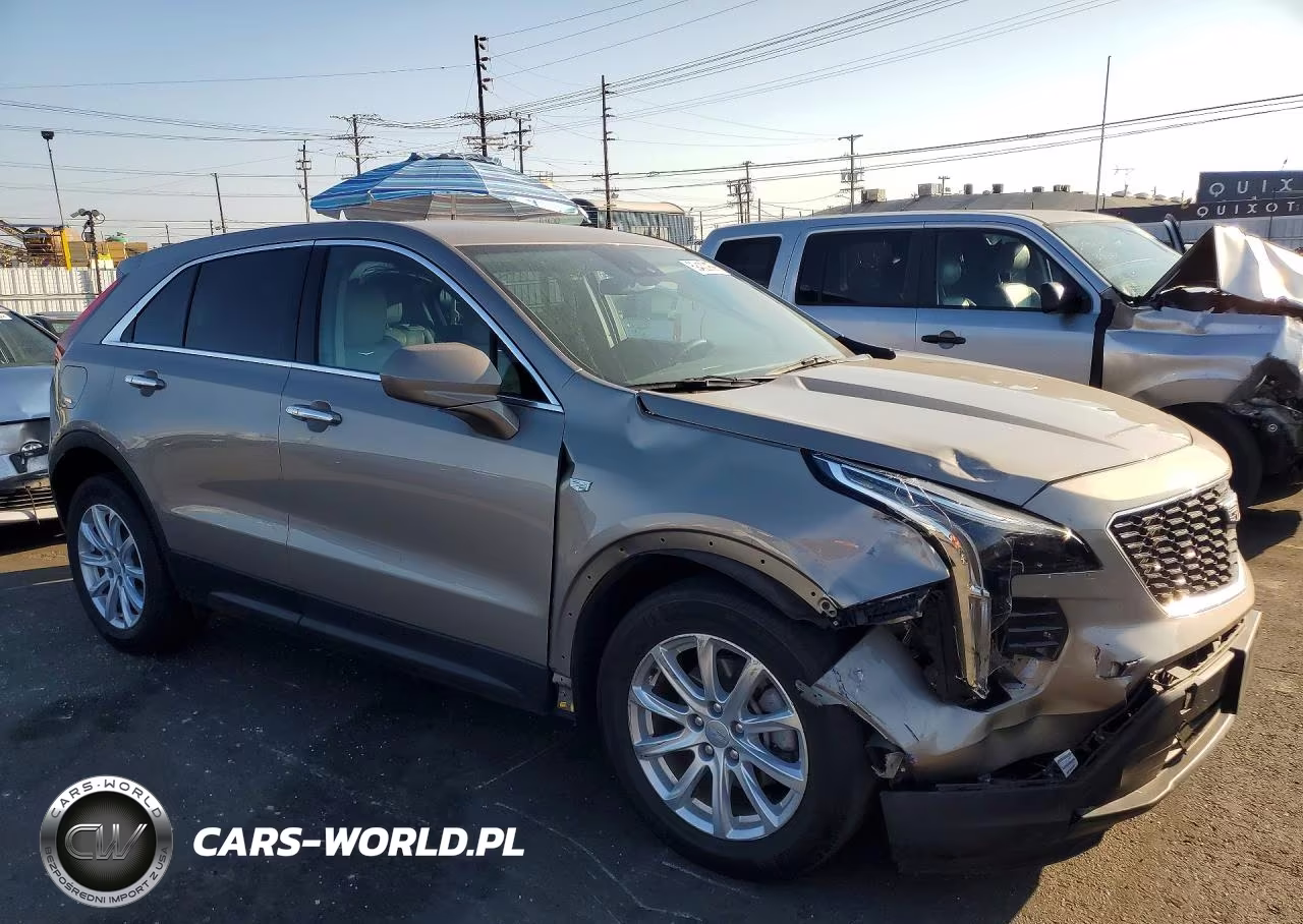 2023 Cadillac Xt4 Luxury VIN:1GYAZAR48PF108650 - 4