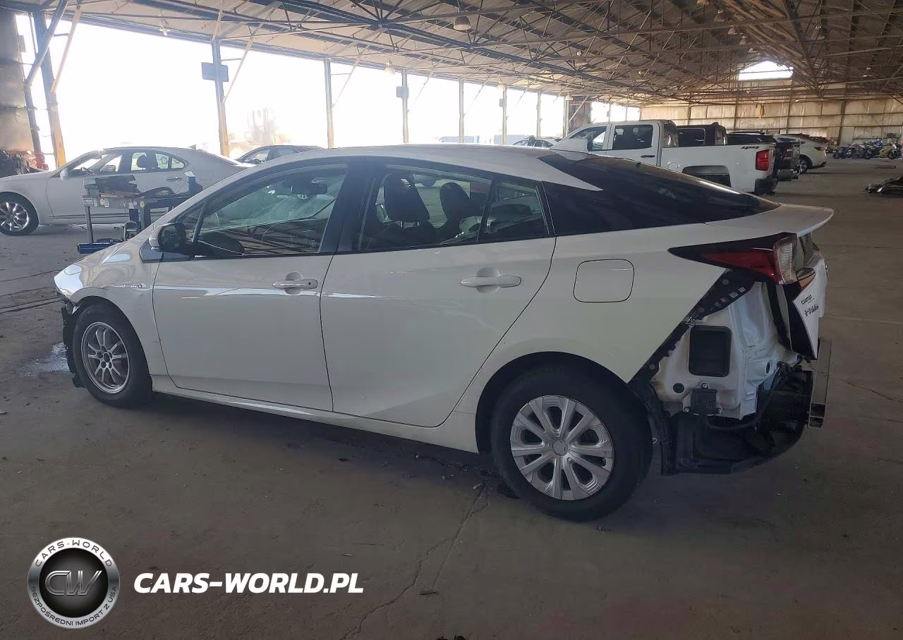 2021 Toyota Prius Le VIN:JTDKAMFU1M3147066 - 2