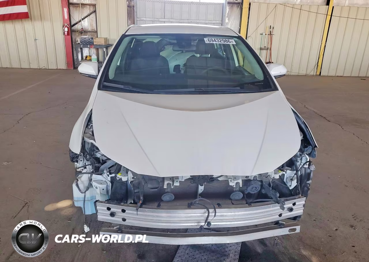 2021 Toyota Prius Le VIN:JTDKAMFU1M3147066 - 5
