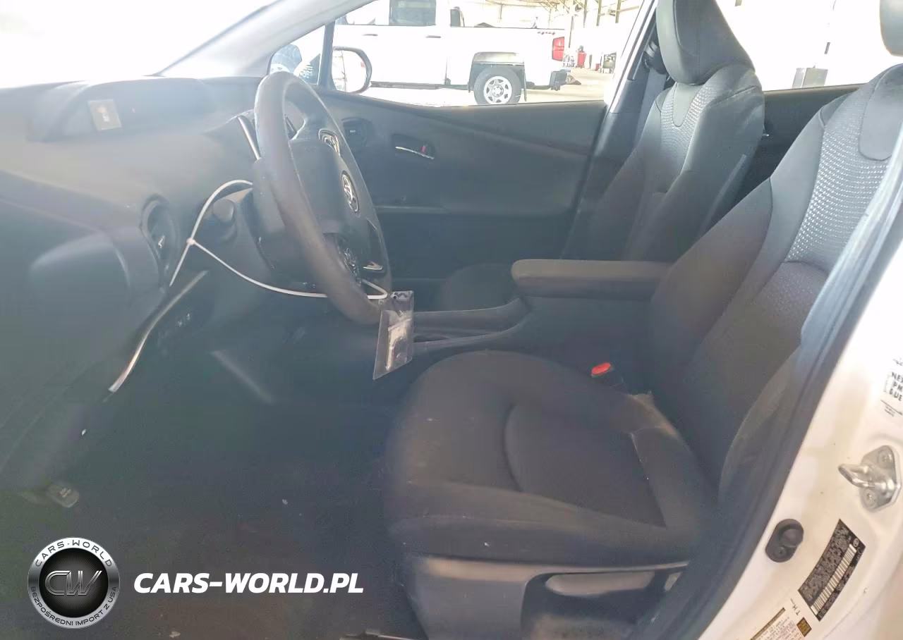 2021 Toyota Prius Le VIN:JTDKAMFU1M3147066 - 7