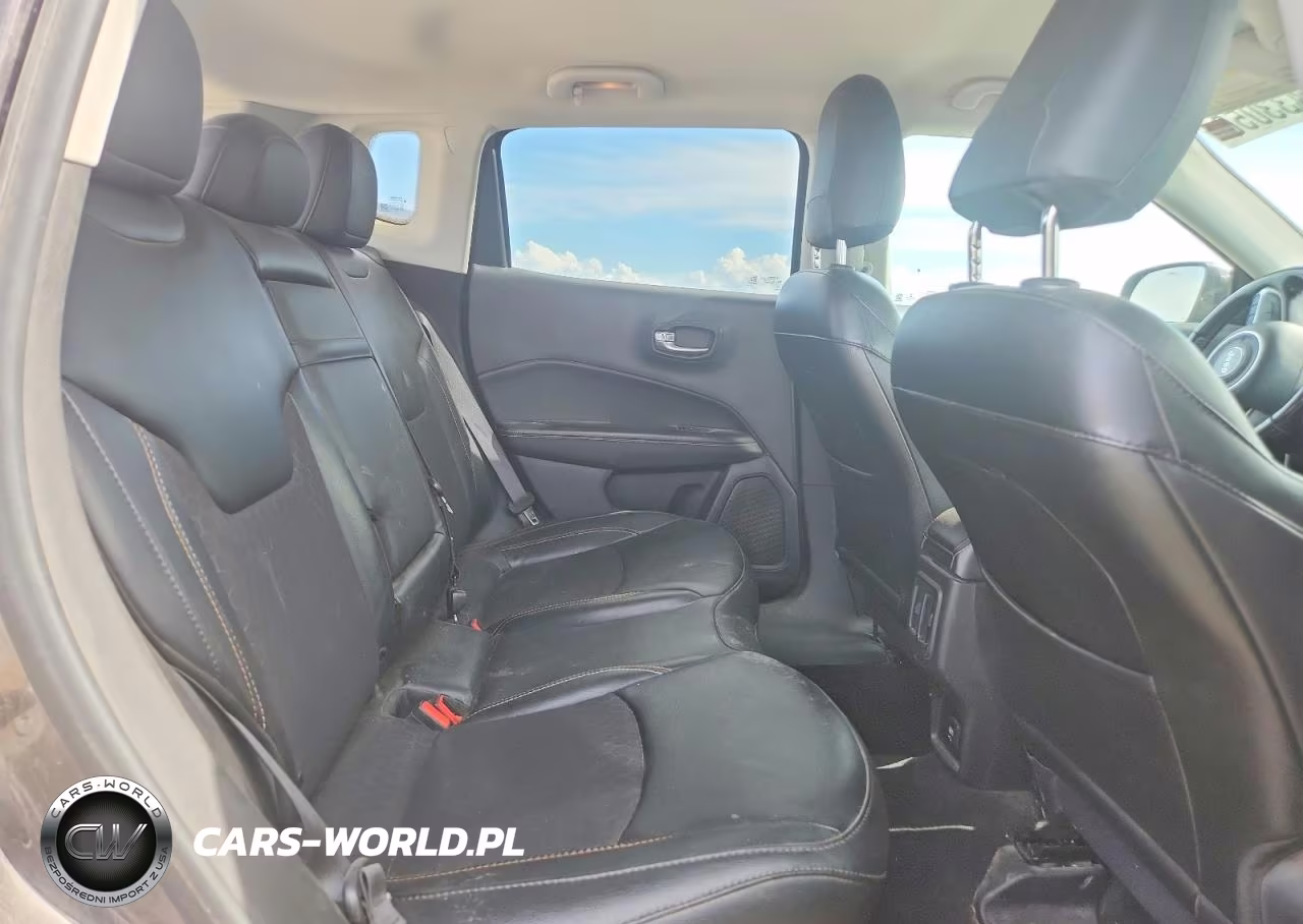 2020 Jeep Compass Latitude VIN:3C4NJDBB2LT137683 - 10