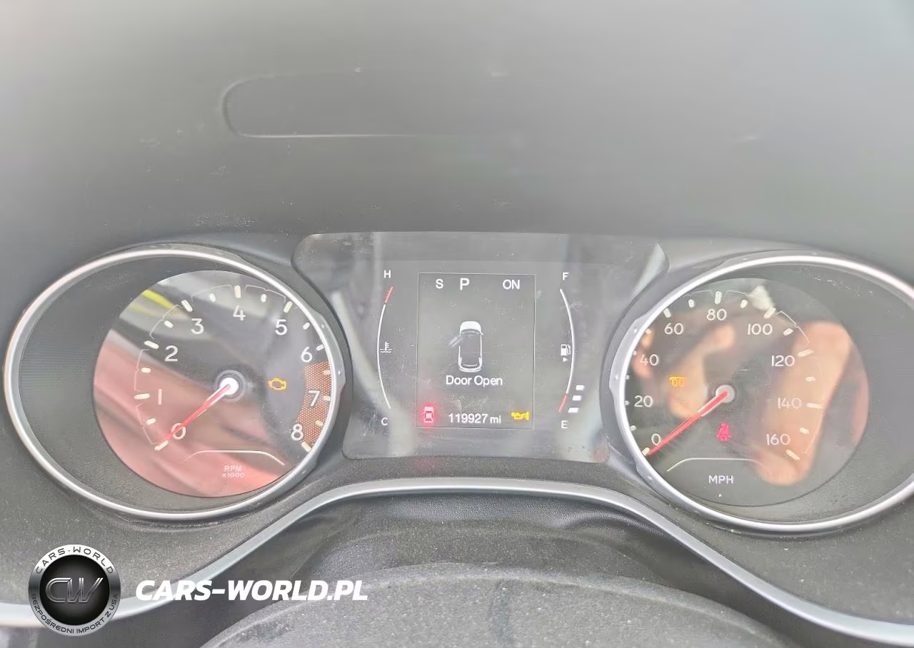 2020 Jeep Compass Latitude VIN:3C4NJDBB2LT137683 - 9