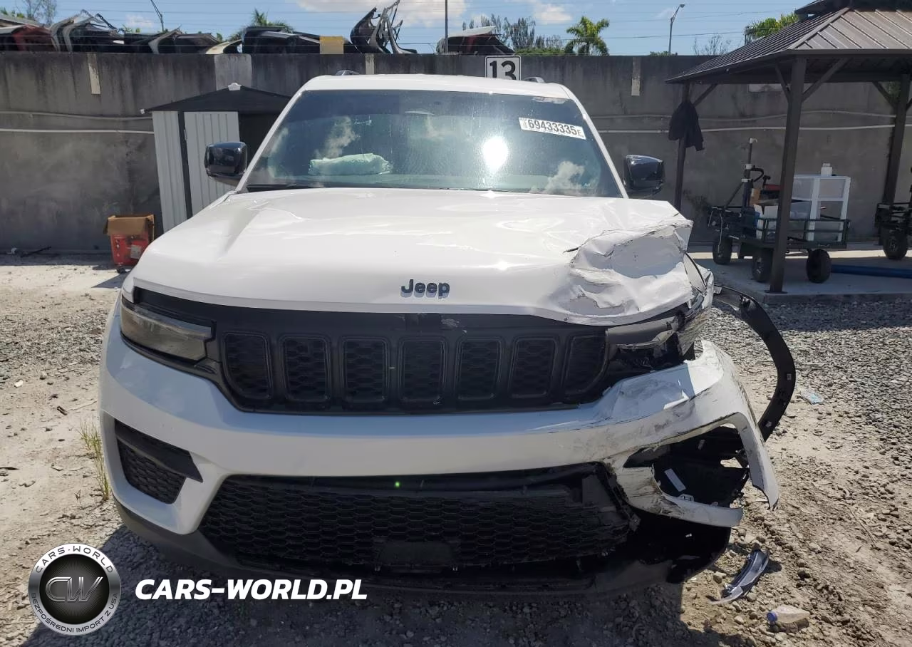 2024 Jeep Grand Cherokee Laredo VIN:1C4RJHAG7RC230578 - 5
