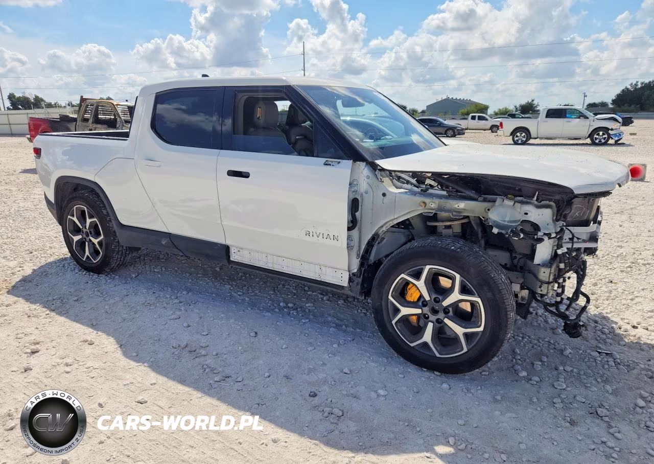 2022 Rivian R1T Adventure VIN:7FCTGAAA3NN013741 - 4