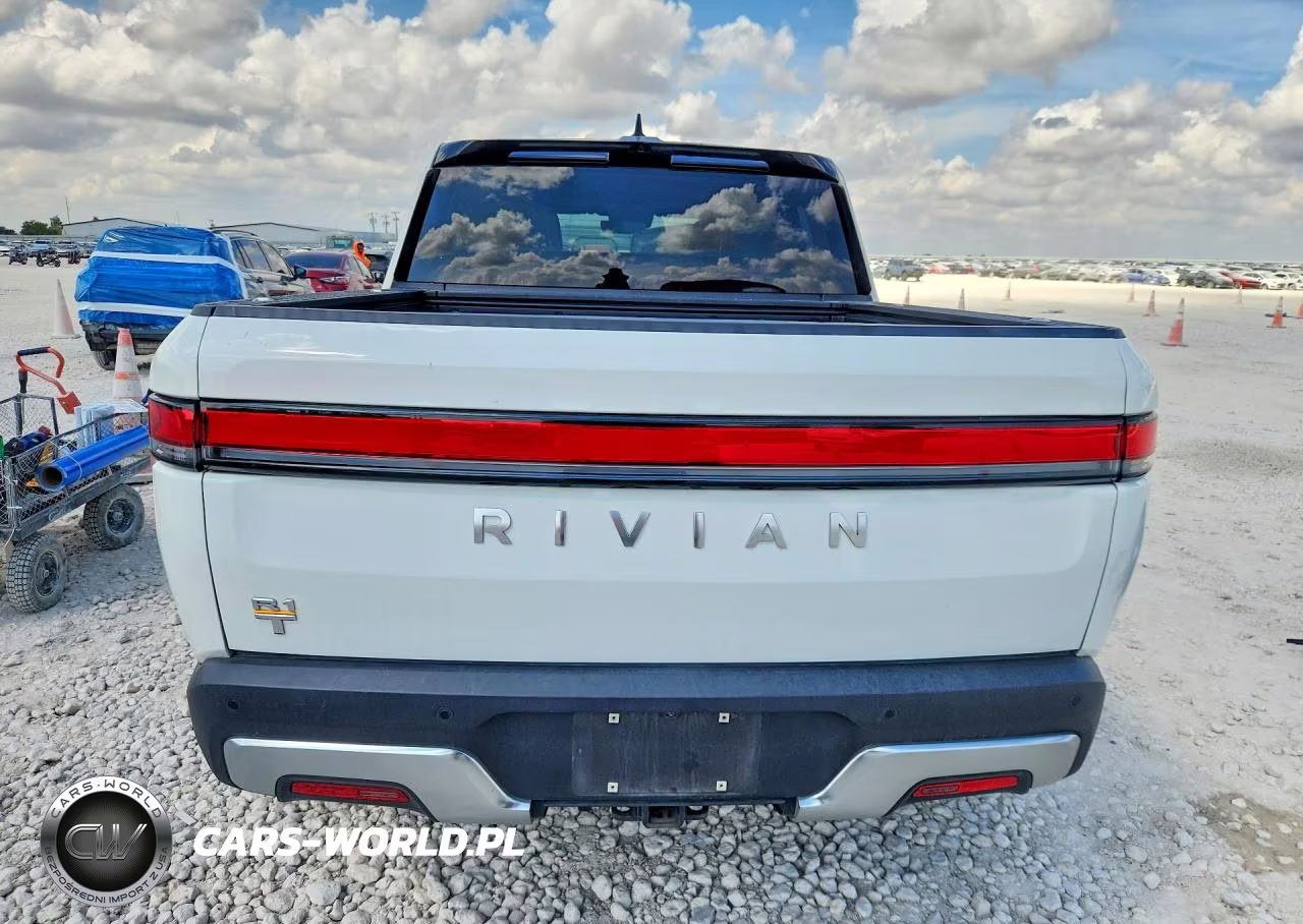 2022 Rivian R1T Adventure VIN:7FCTGAAA3NN013741 - 6