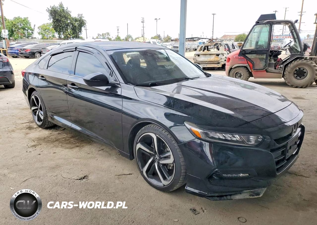 2018 Honda Accord Sport VIN:1HGCV1F39JA183997 - 4